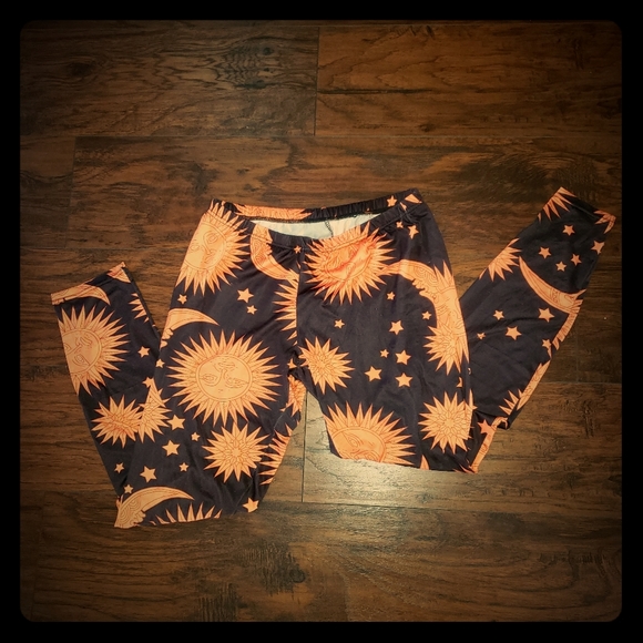 Boutique Brand Pants - Celestial Moon Leggings | Large | Soft Yoga Pants